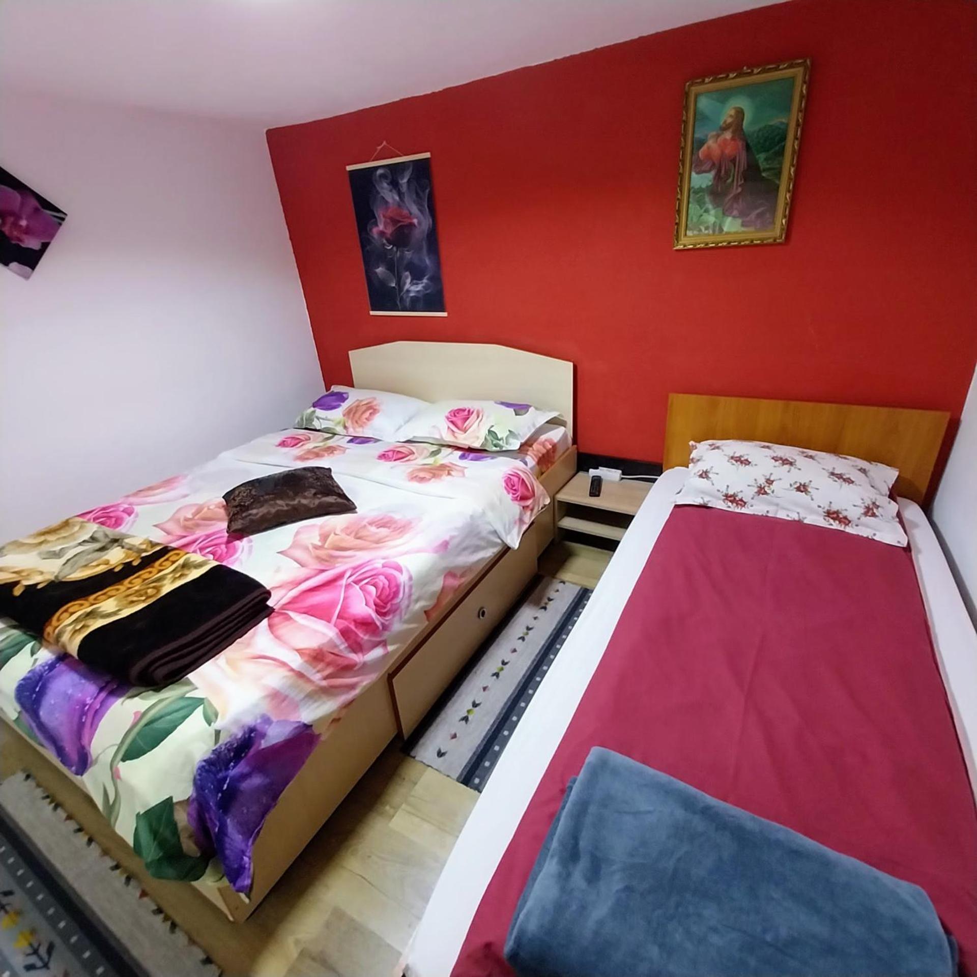 Casa Andreea Hotel Novaci-Straini Ngoại thất bức ảnh